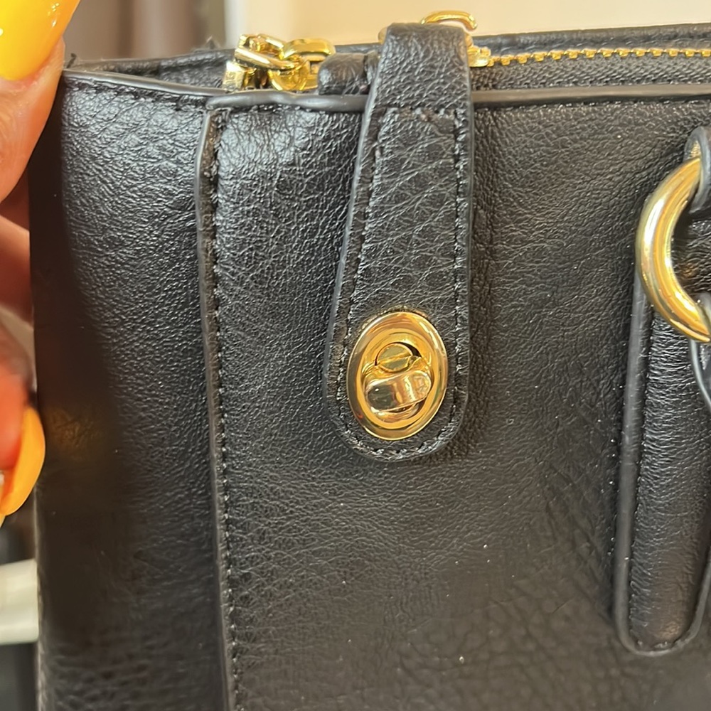 BLACK HAND BAG - Picture 11 of 13
